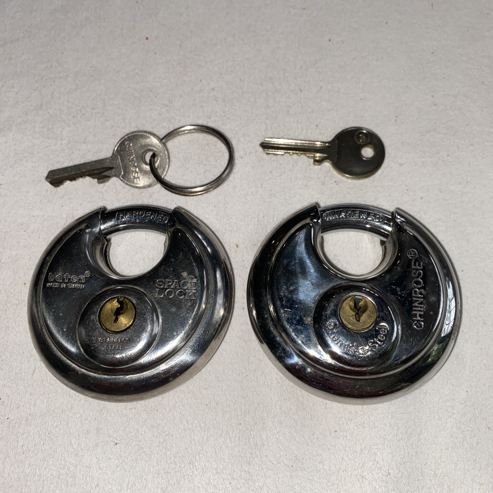 Baton Round Disc Space Lock Padlock w/ 1 Key ~ Stainless Steel, Hardened Shackle