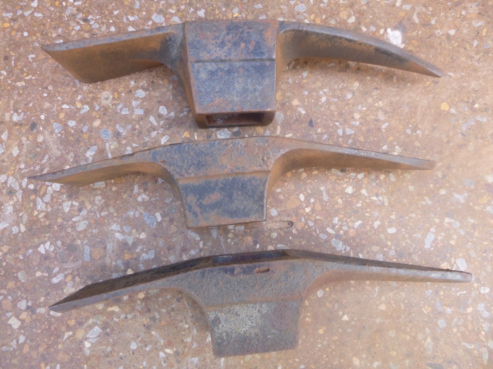 Lot of 4 Zabarte Grubbing Hoe Heads 3 – 10″ & l – 16″