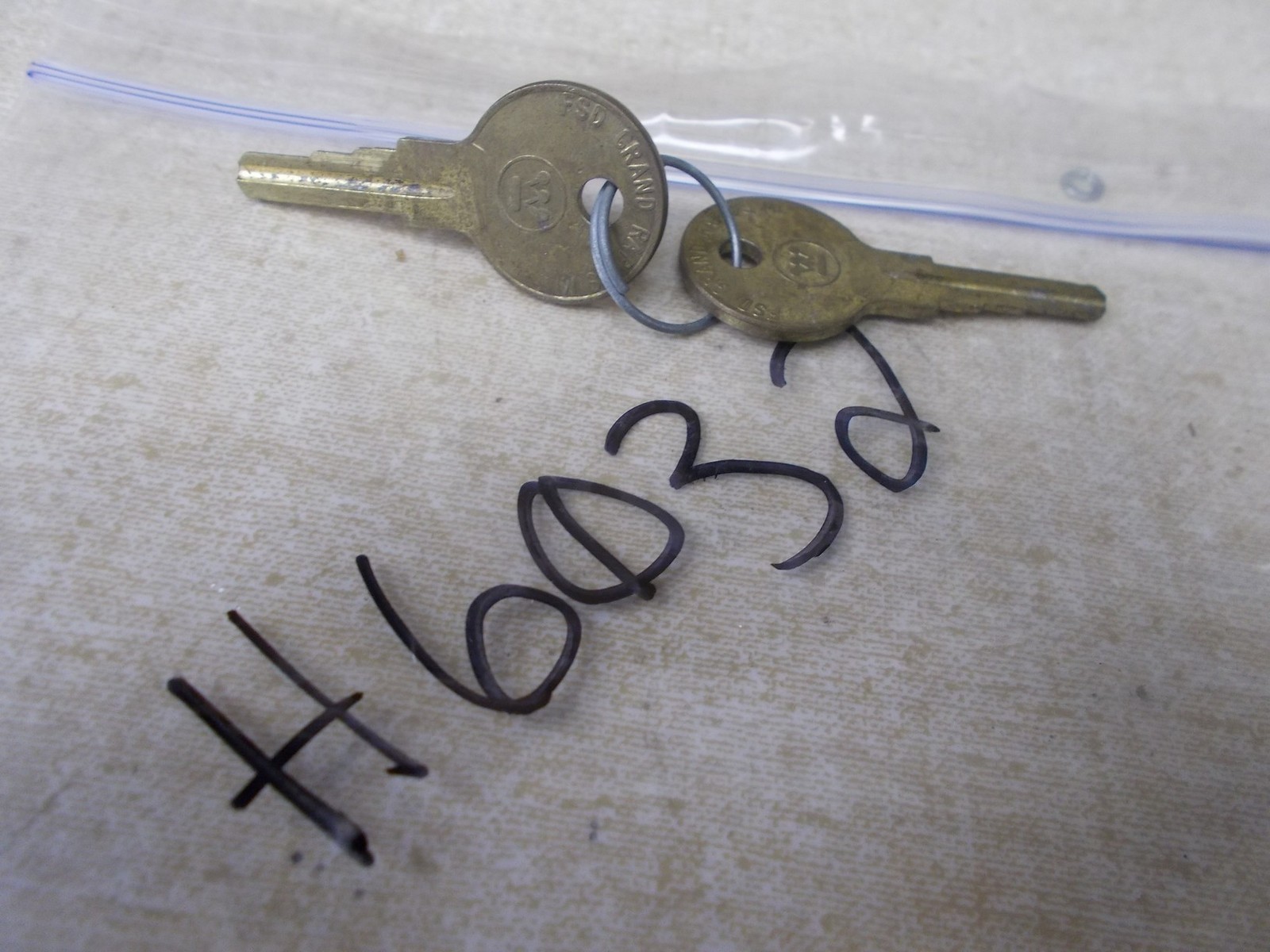 Set of 2 Vintage Westinghouse Keys H6032 *FREE SHIPPING*