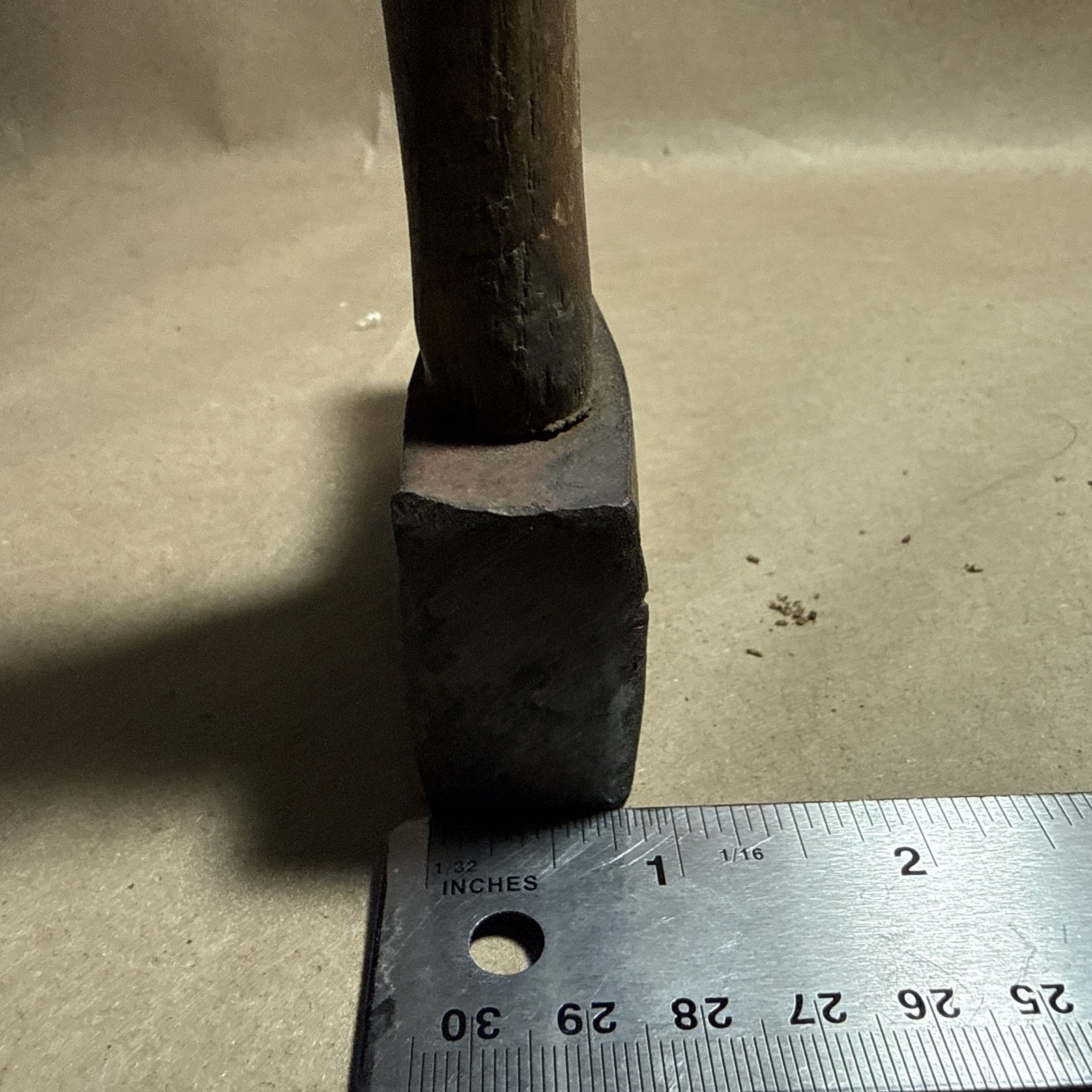 Vintage 1 1/4 lb Tomahawk – Camping – Woodsman – Throwing Ax Target Hatchet