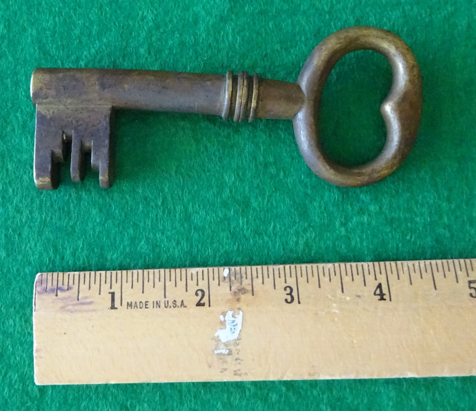 Rare Large Heavy Antique Skeleton Key Hollow Barrel 4 1/2″ 4.5 ounces