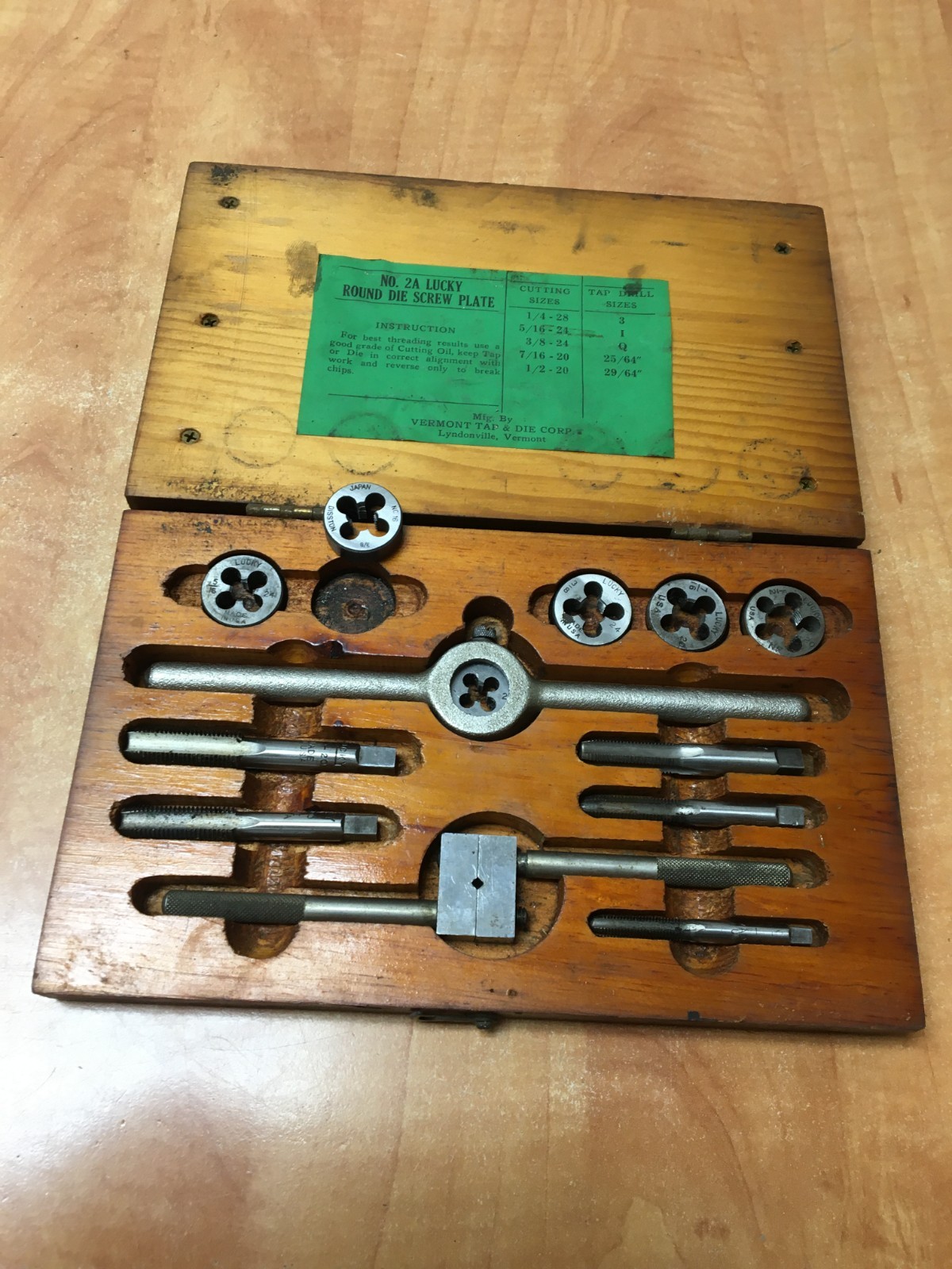 Lucky No.2 Round Die Screw Plate Tap And Die Set Vermont USA Made READ