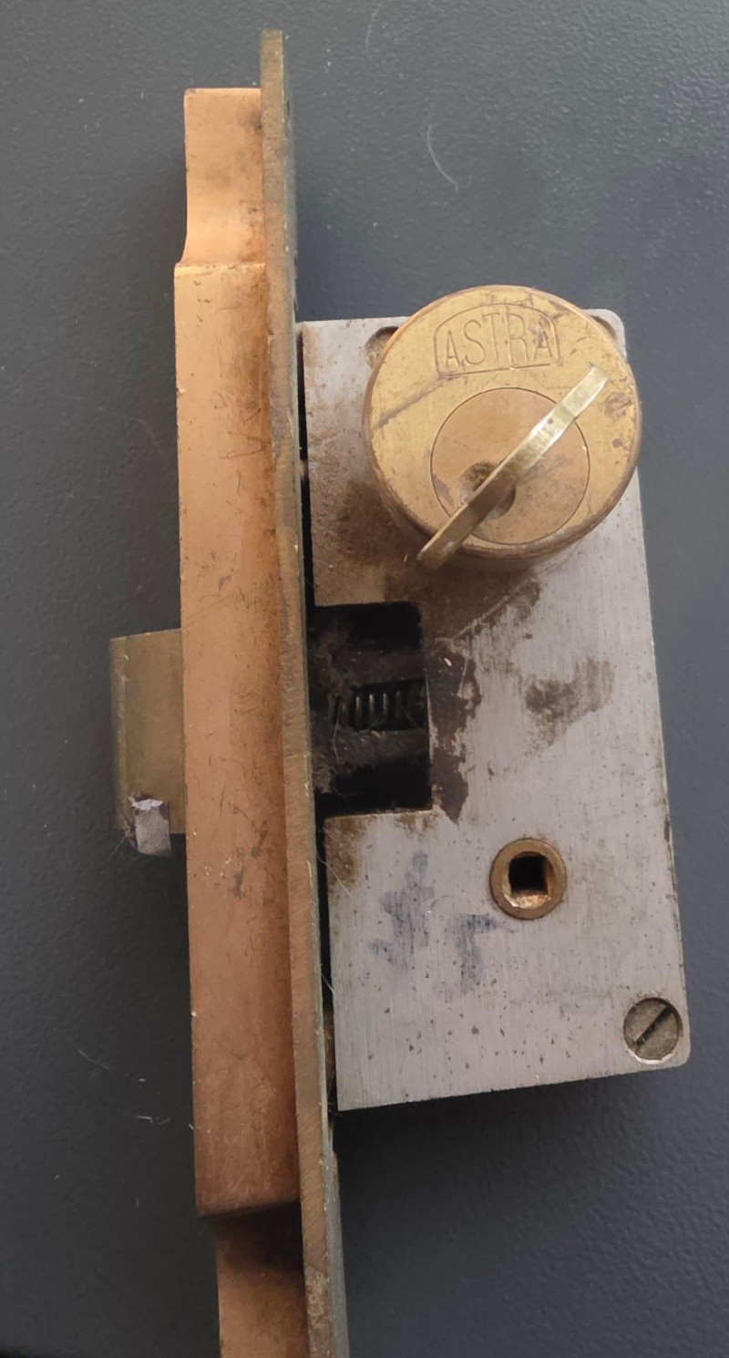 Astra Round Cylinder Mortice Lock C48/AT1 Keyway – ONE key – Locksport – Unusual