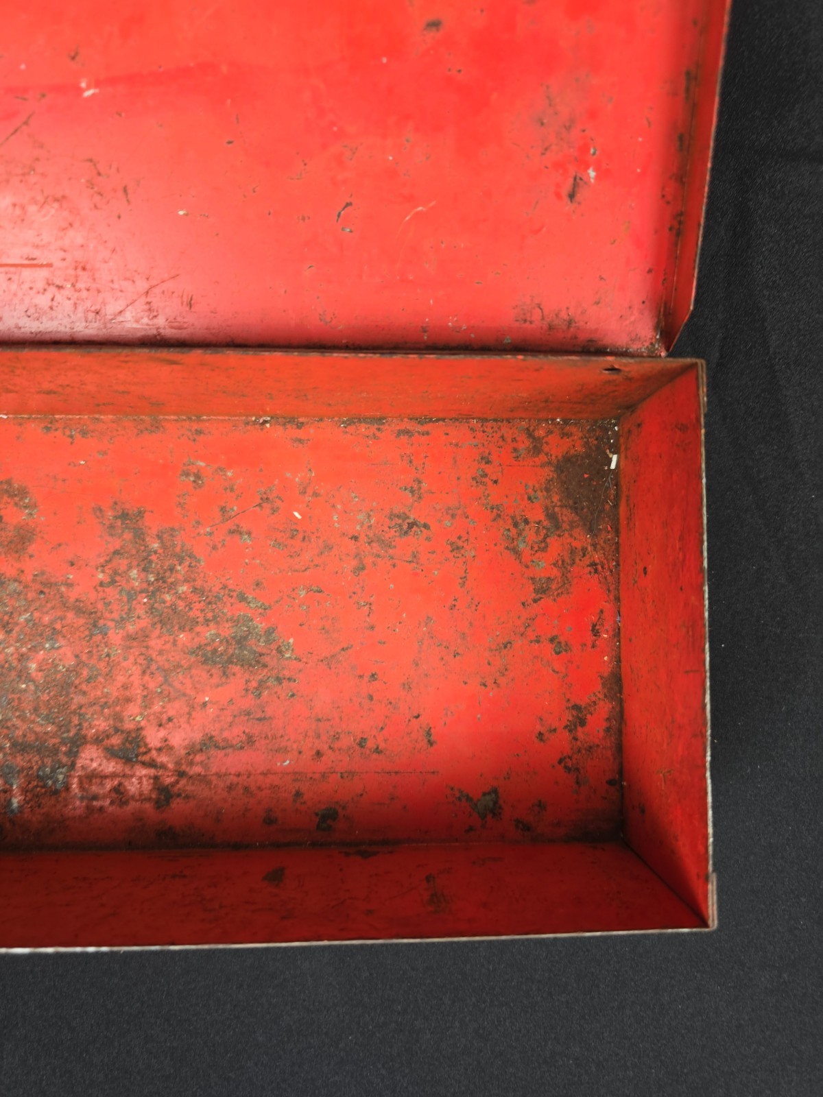 Snap-On KRA-104 Red Metal Tool Box 14 1/4″ x 5 1/2″ x 2 1/2″