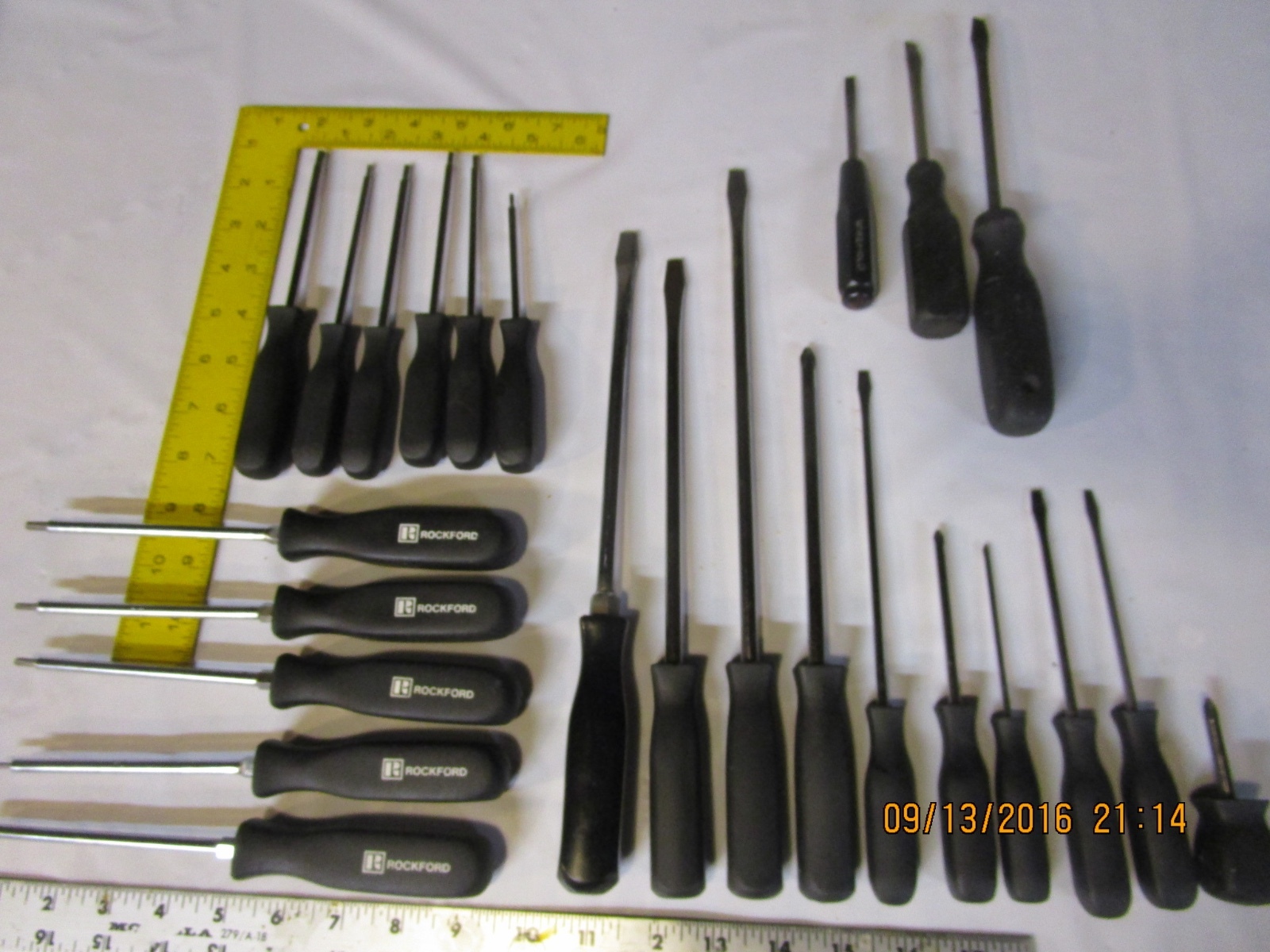 (24) black hand tools screwdrivers & Rockford torx drivers EUC