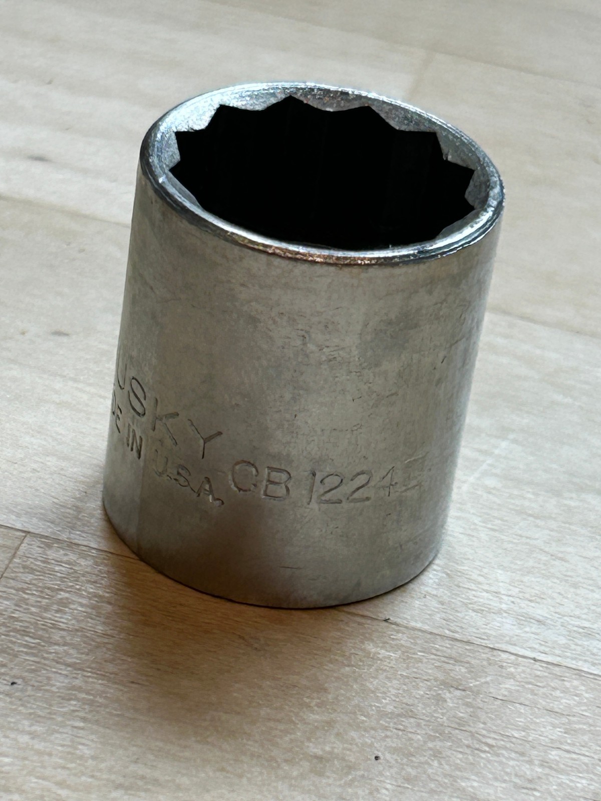 Vintage Husky 3/8″ Drive – 1/4” – 12 point Socket – CB-1224