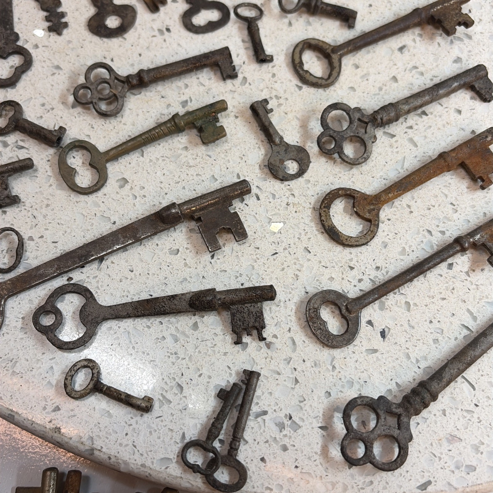 Huge Lot Of Vintage Skeleton Keys & Other Keys. See Pics!