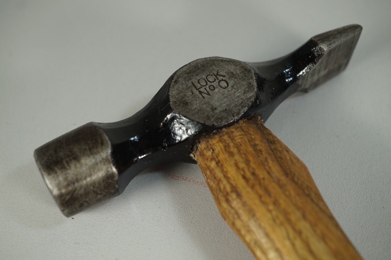 Vintage 1960’s LOCK Fine Quality Cross Pein Hammer 291 grams 12 inch No 0