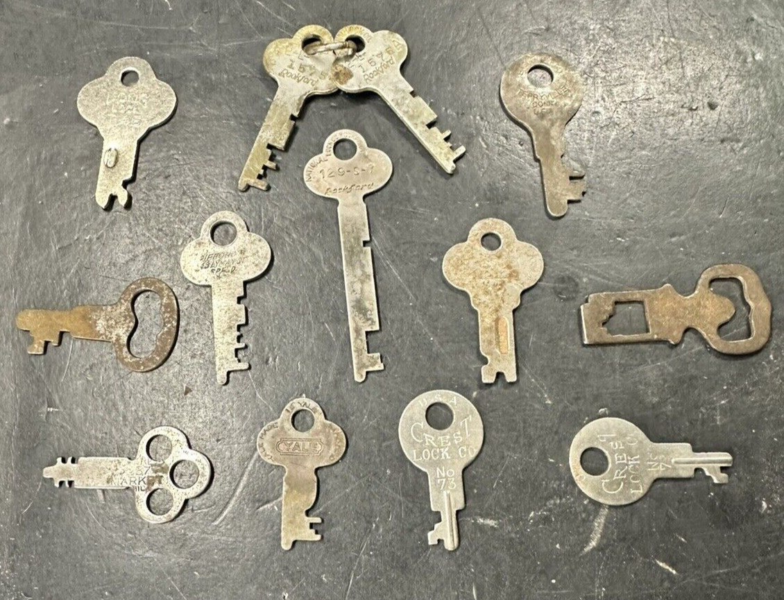 Vintage Flat Skeleton Keys Yale Terryville Sargent Crest Long Rockford Key