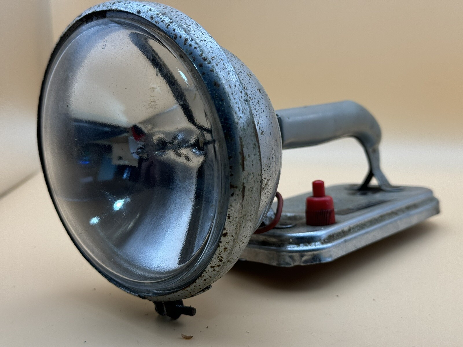 Vintage Eveready Sealed Beam Big Jim Model 101 Camping Lantern no lightbulb