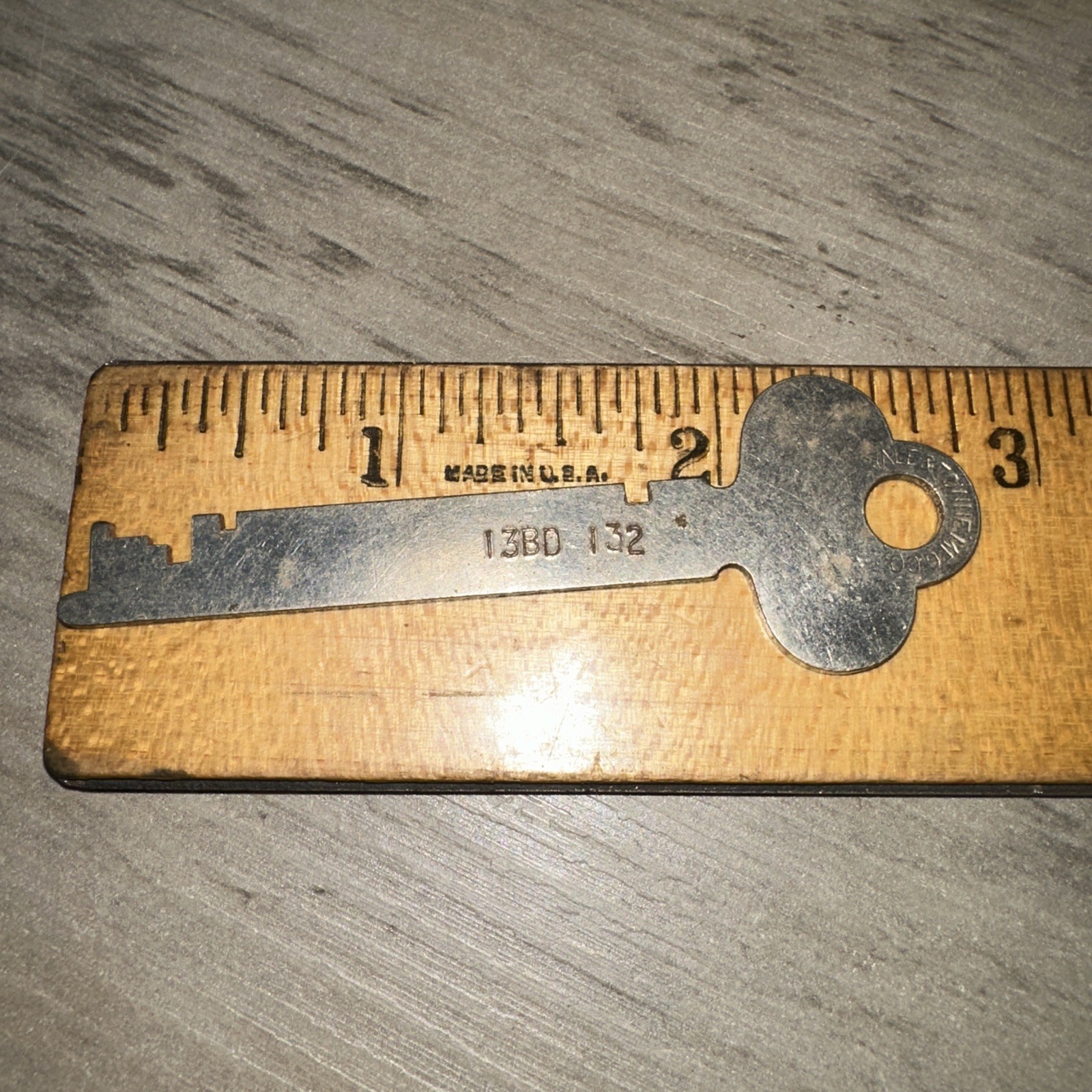 Yale & Towne Flat Key #13BD 132 Steamer Trunk Padlock Furniture Etc.
