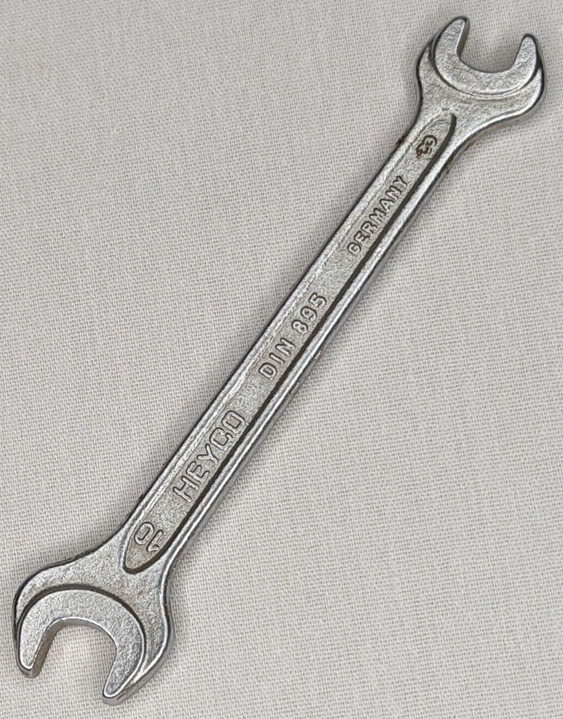 Hayco BMW Wrench 8 & 10 Din 895