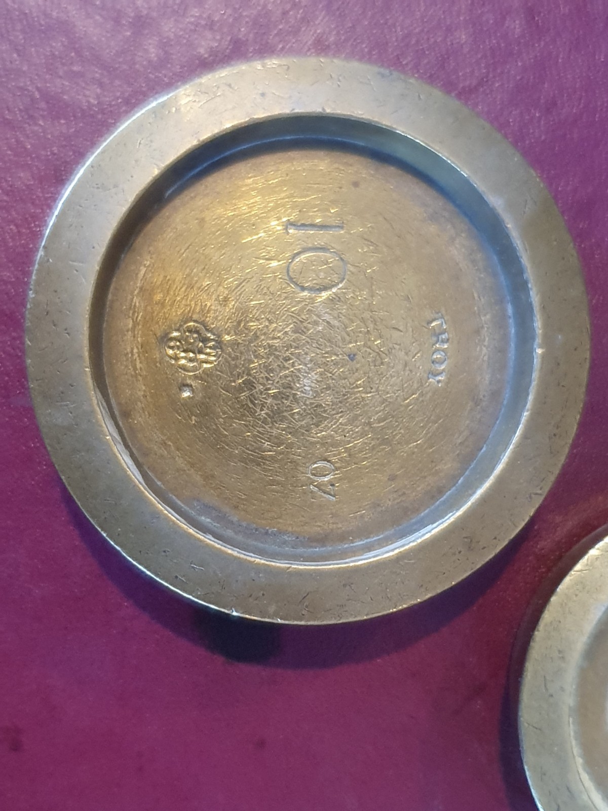 Antique brass Troy weights 10 5 3 2 1oz ER stamped gold trade nesting weights