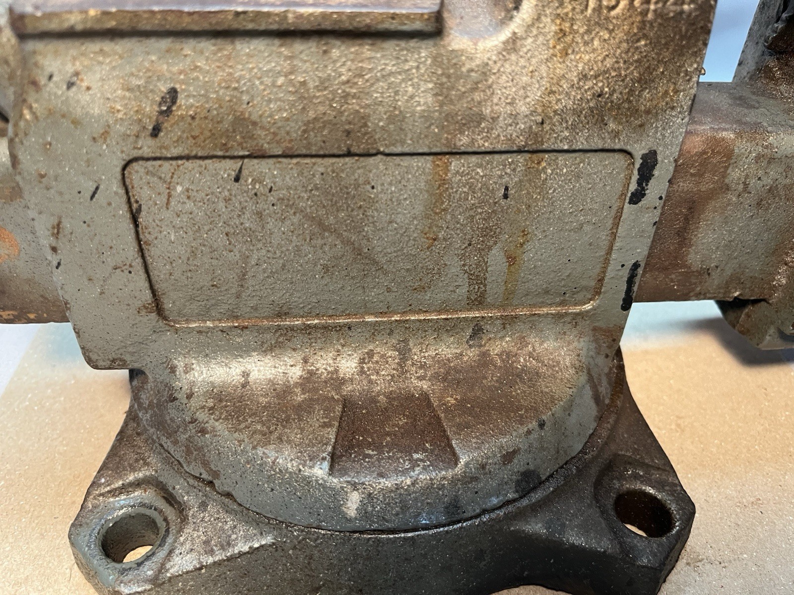 WILTON 1644 4″ Mechanics Vise – Made in USA – Pipe Clamp Anvil