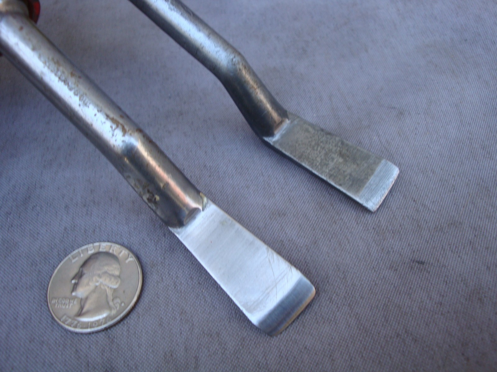 C.S Osborne No.402 5/8″ Ripping Chisel