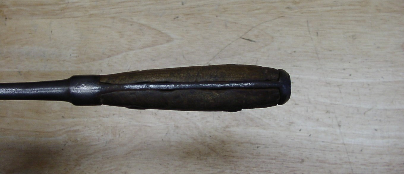 2 Antique Perfect Handle Screwdrivers,Lenox-10-15/16″,& ?? Tool Co.-9-3/8″,VGC