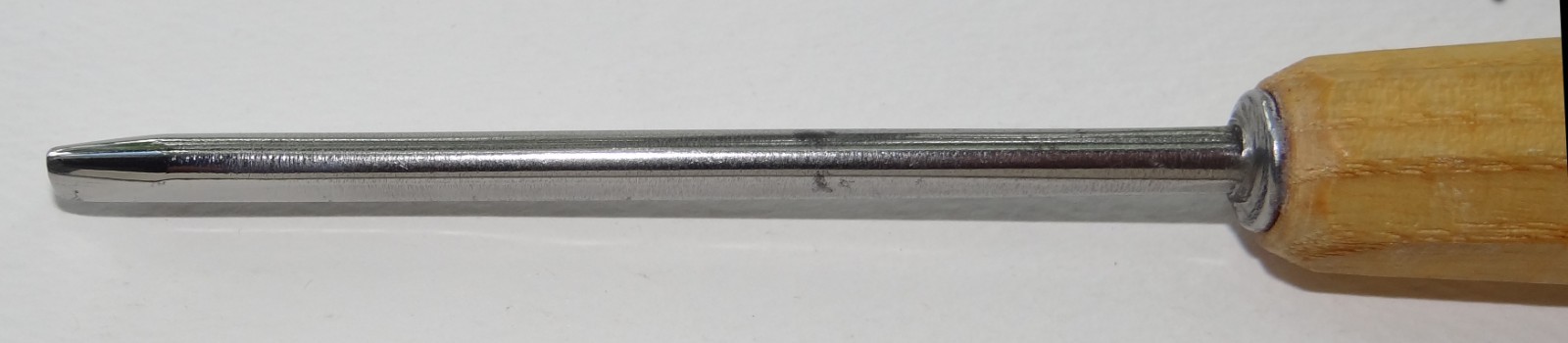 Pfeil Swiss Made Gouge D11/3, 3 mm at Tip – Excellent