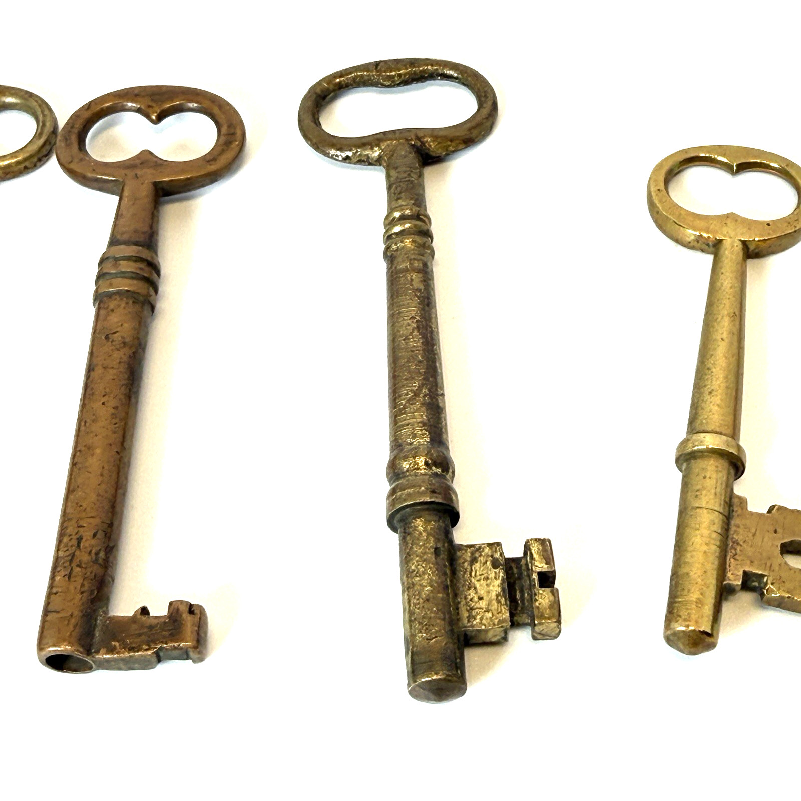 Antique Skeleton Key LOT OF 14 Cabinet Trunk Flat Door Jail Brass Clock Watch