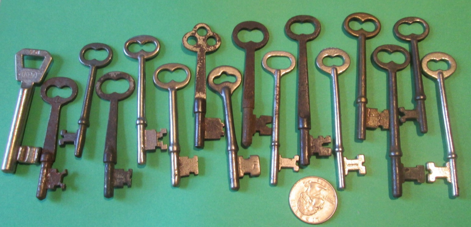 LOT OF 15 OLD SKELETON KEYS ART CRAFTS MANY many MORE KEYS LISTED HERE TT1
