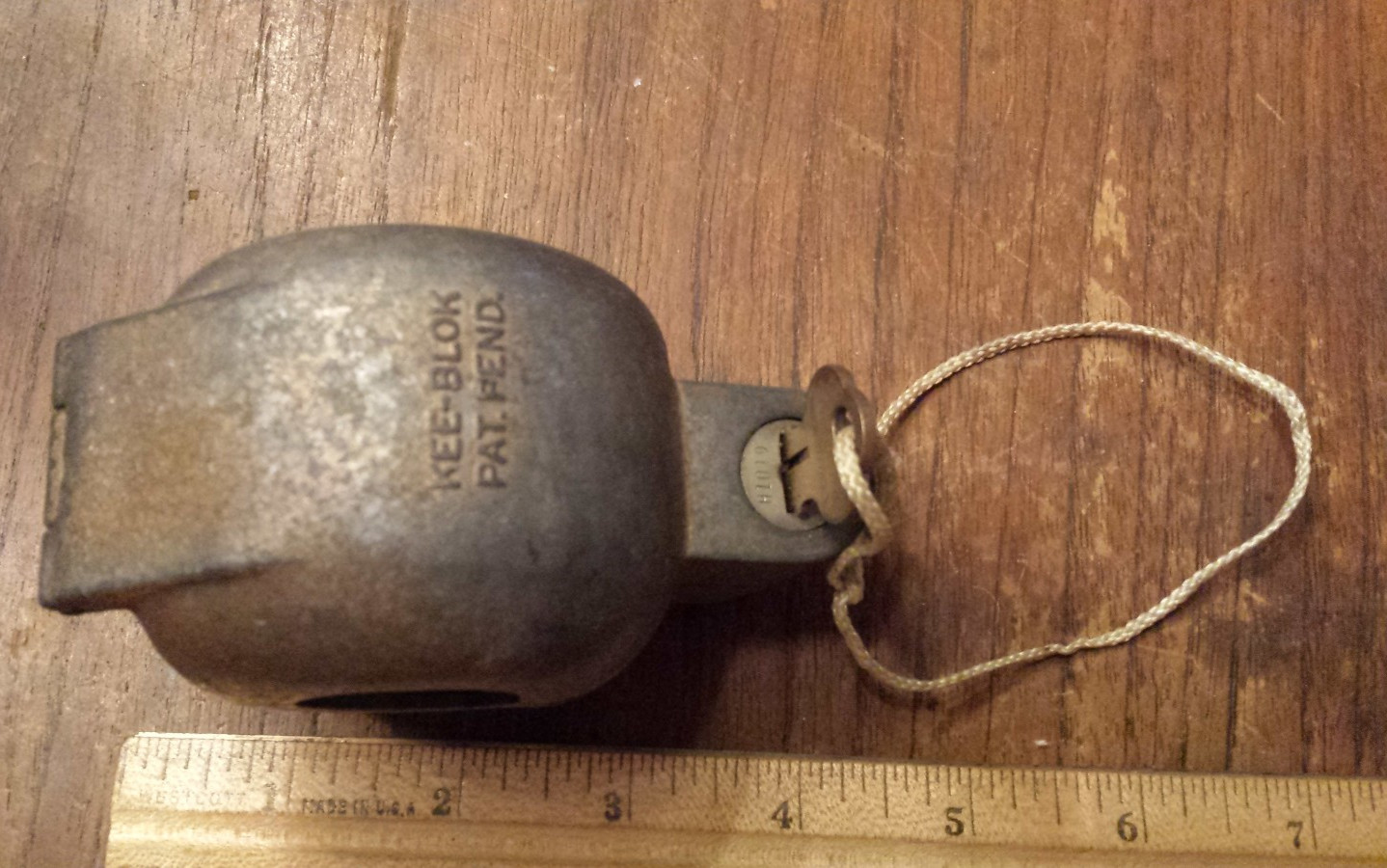 KEE-BLOK Multi Purpose Lock with Key – For Door Knobs – Used