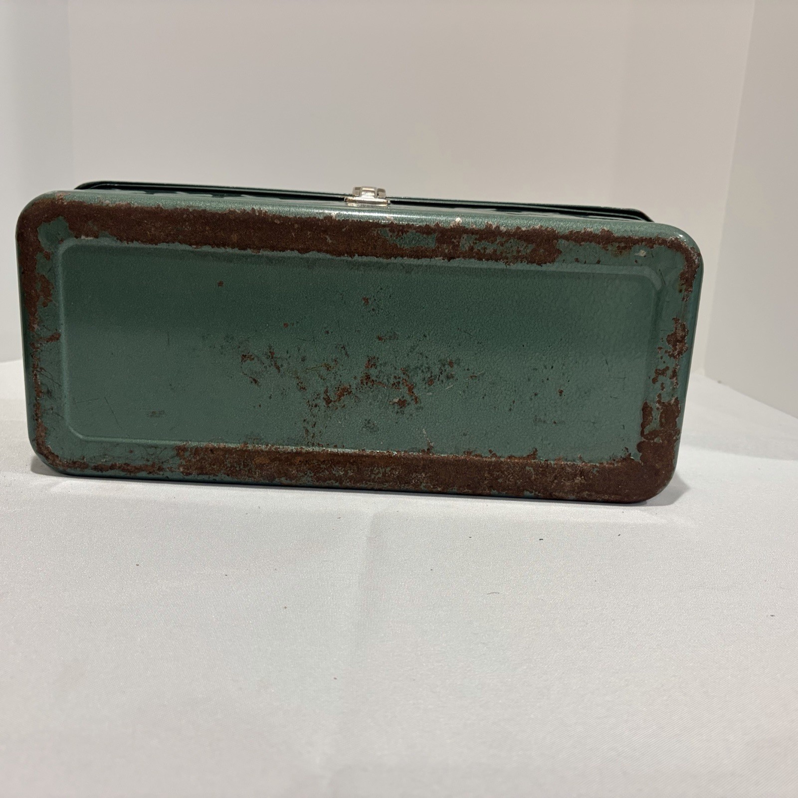 Rusty Crusty Vintage Metal Tool Box 14x 4-1/2×6