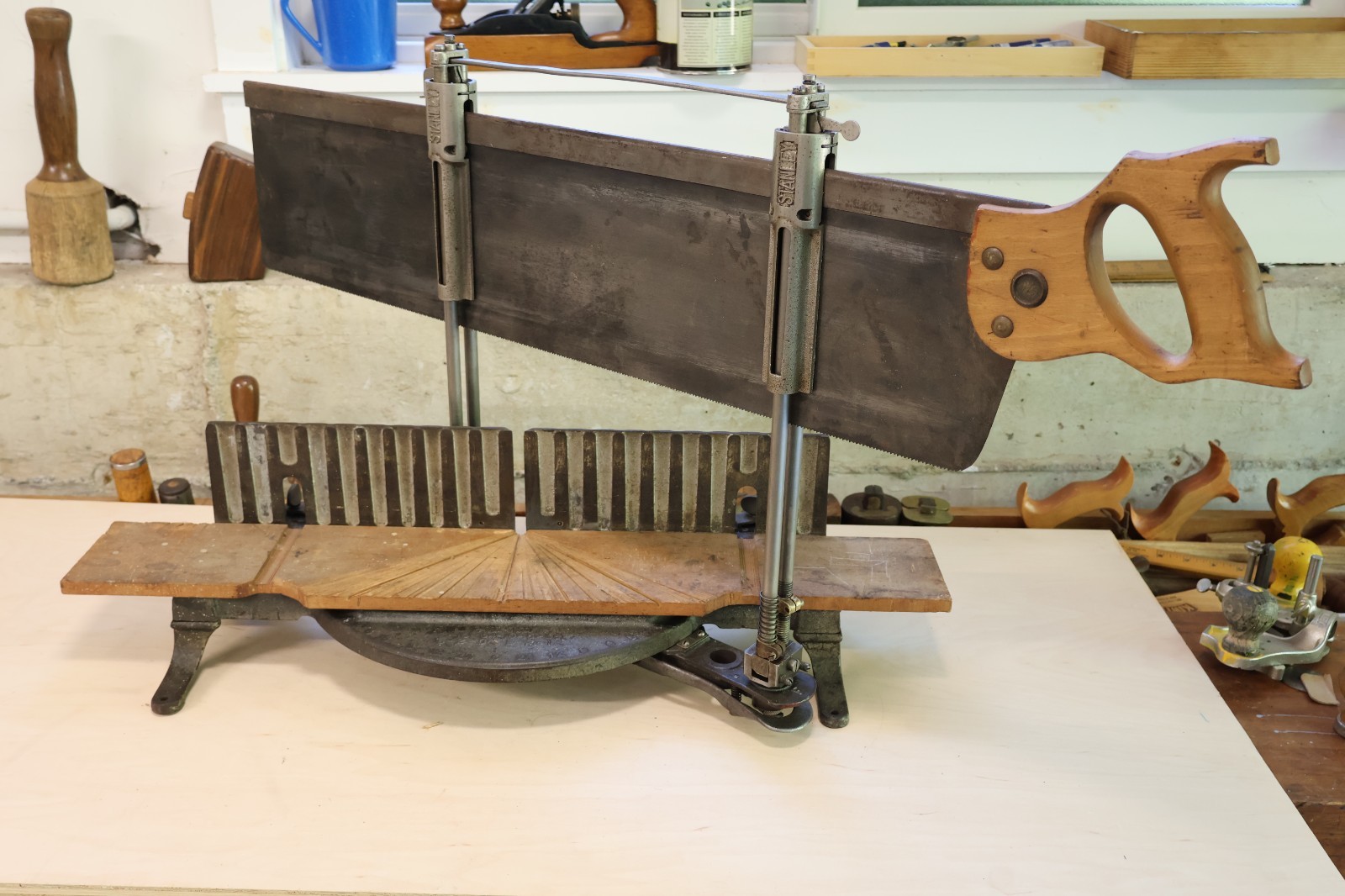 Antique Stanley Miter Box #358 USA Made Frame No. 3 (4?) with Backsaw