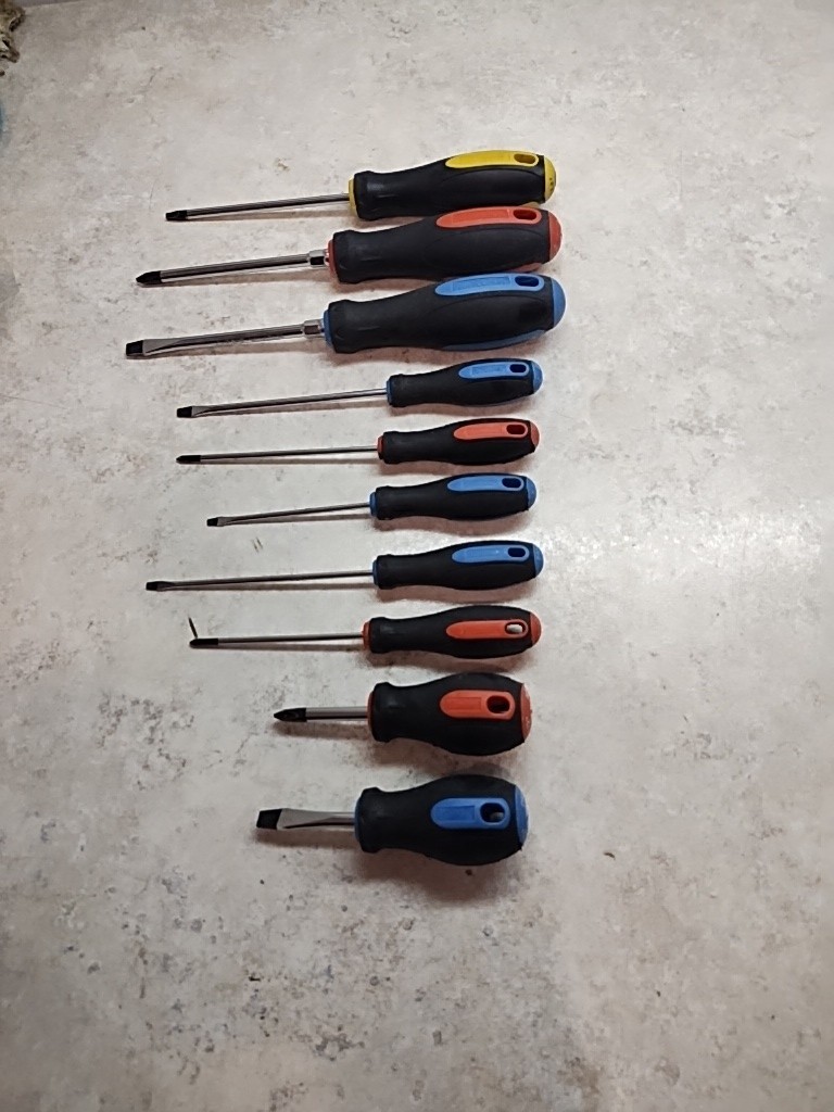 Set of 10 Pittsburgh Screwdrivers