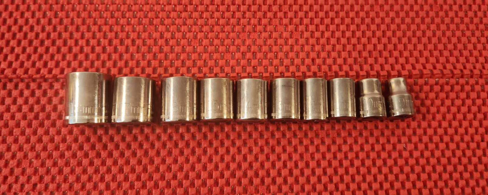 CRAFTSMAN 10 PIECE, 3/8″ DRIVE, METRIC 12 POINT SOCKET SET MADE I N THE U.S.A.