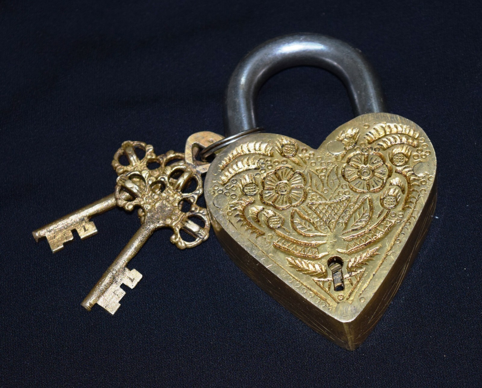 Heart Shape Flower Design Padlock Golden Brass Victorian Style Safety Door Lock