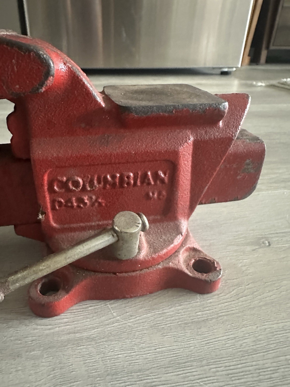 Vintage Columbian Swivel Anvil 3 1/2” Jaw – Bench Vise D4 3 1/2 M5
