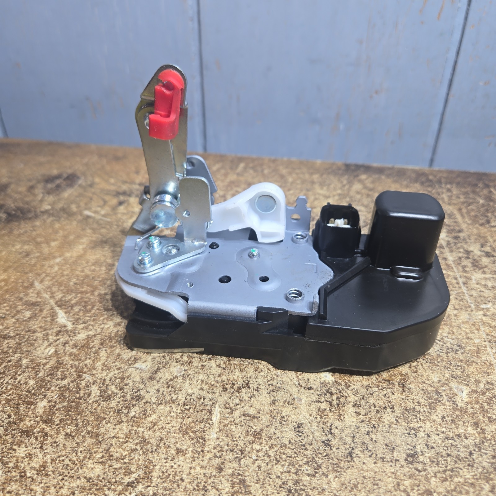HiSport Rear Tailgate Side Door Latch Lock Actuator 931-713 Compatible with Jeep