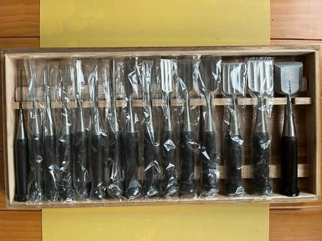 Funahiro Motohisa Oire Nomi Japanese Chisels Set of 15 Engraved Dragon & Tiger