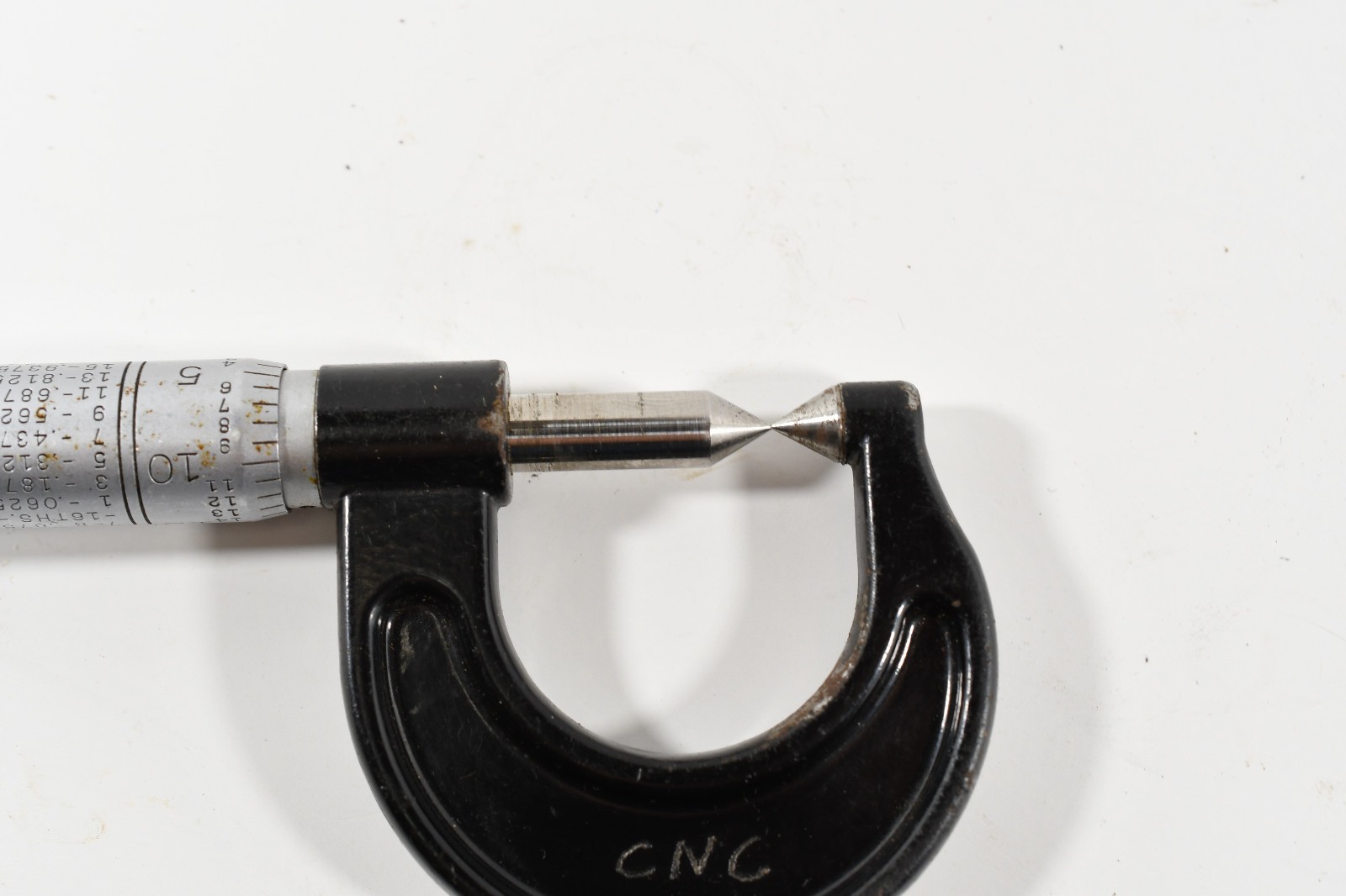 Vintage L, S, Starrett No. 210 Screw Thread Compactor Micrometer 0″ – 7/8″ N1100