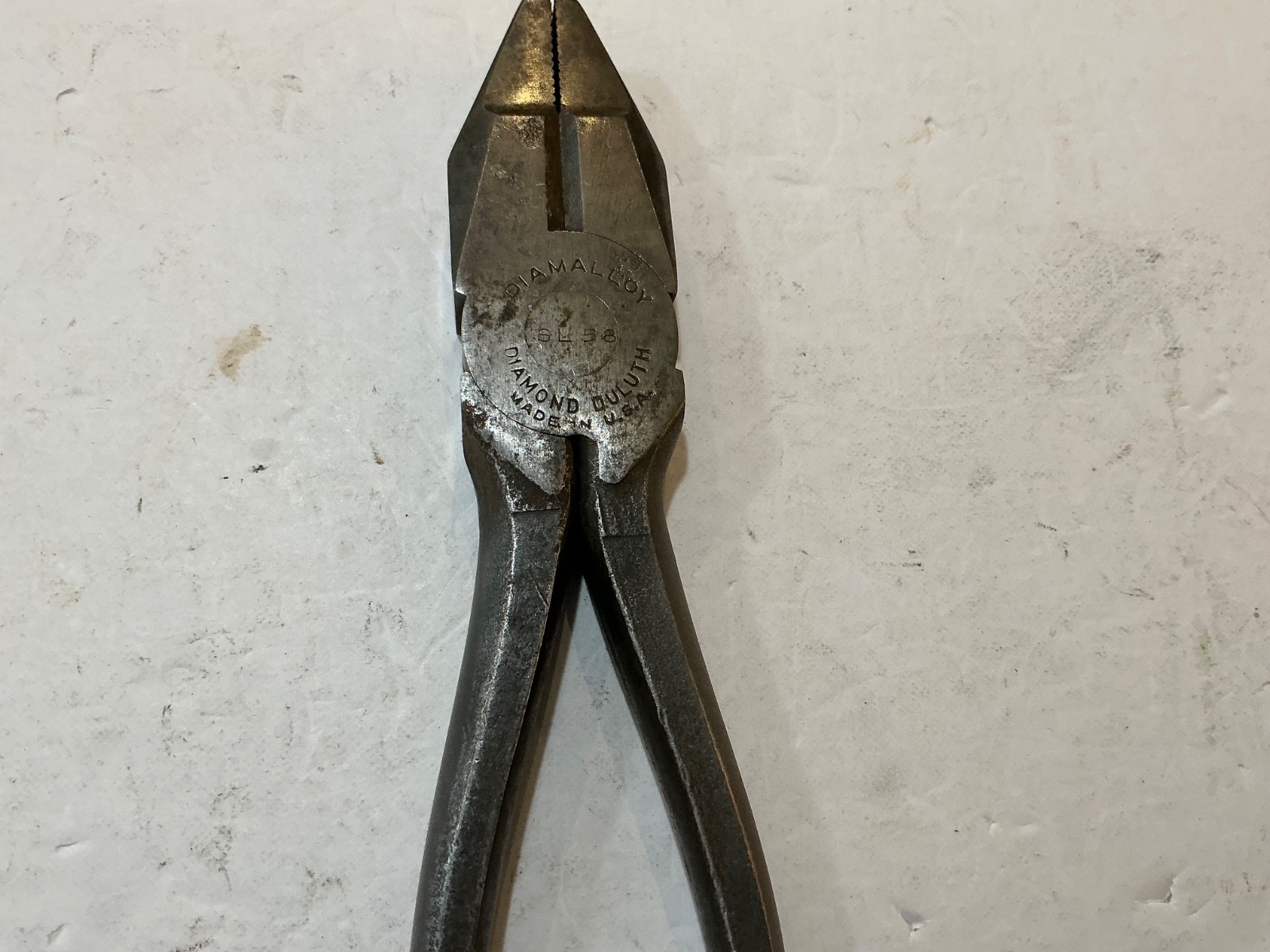 Vintage Diamalloy 8 1/2″ Diamond Duluth Lineman Pliers SL 58 -Good – USA