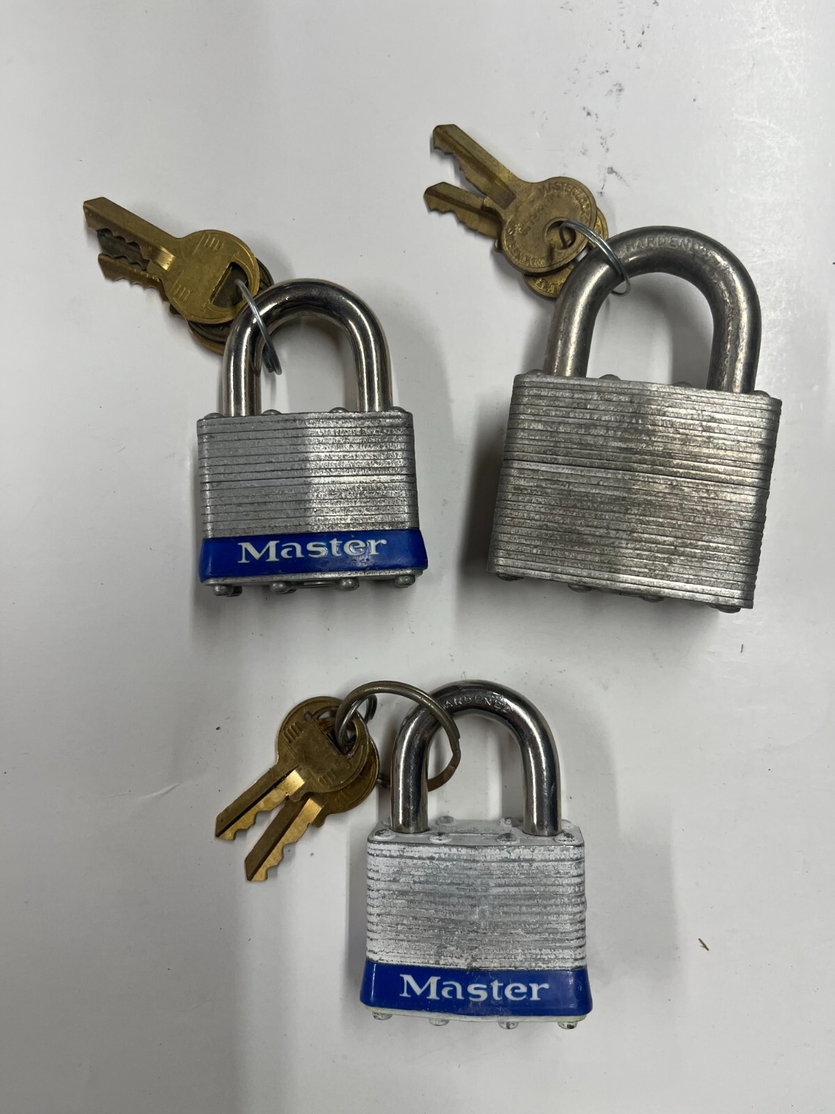MASTER PAD LOCKS 3 WITH KEYS – FREE SHIPPING
