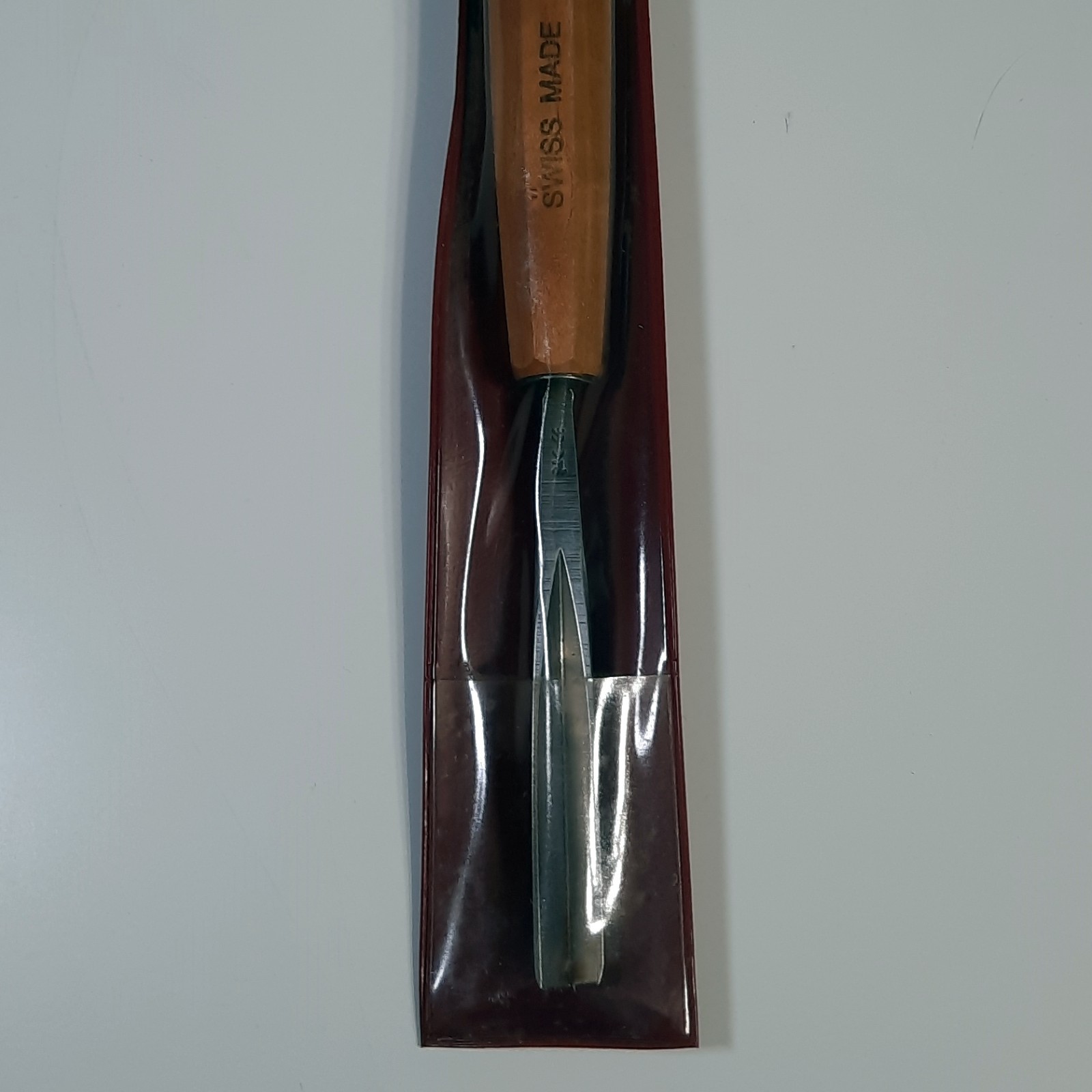 Pfeil Swiss Made #12 V Parting Tool Wood Carving Chisel with Sleeve