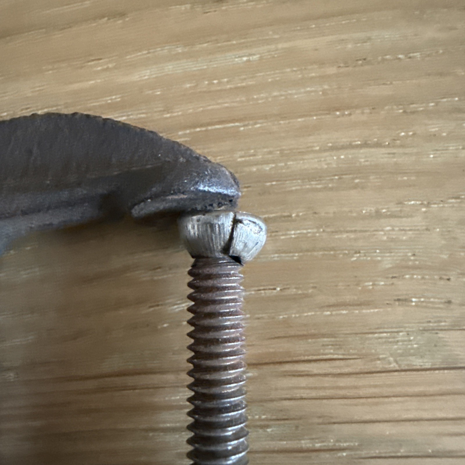 2 Vintage S.H.C. MALLEABLE 1 1/4″ #121 C-Clamp USA