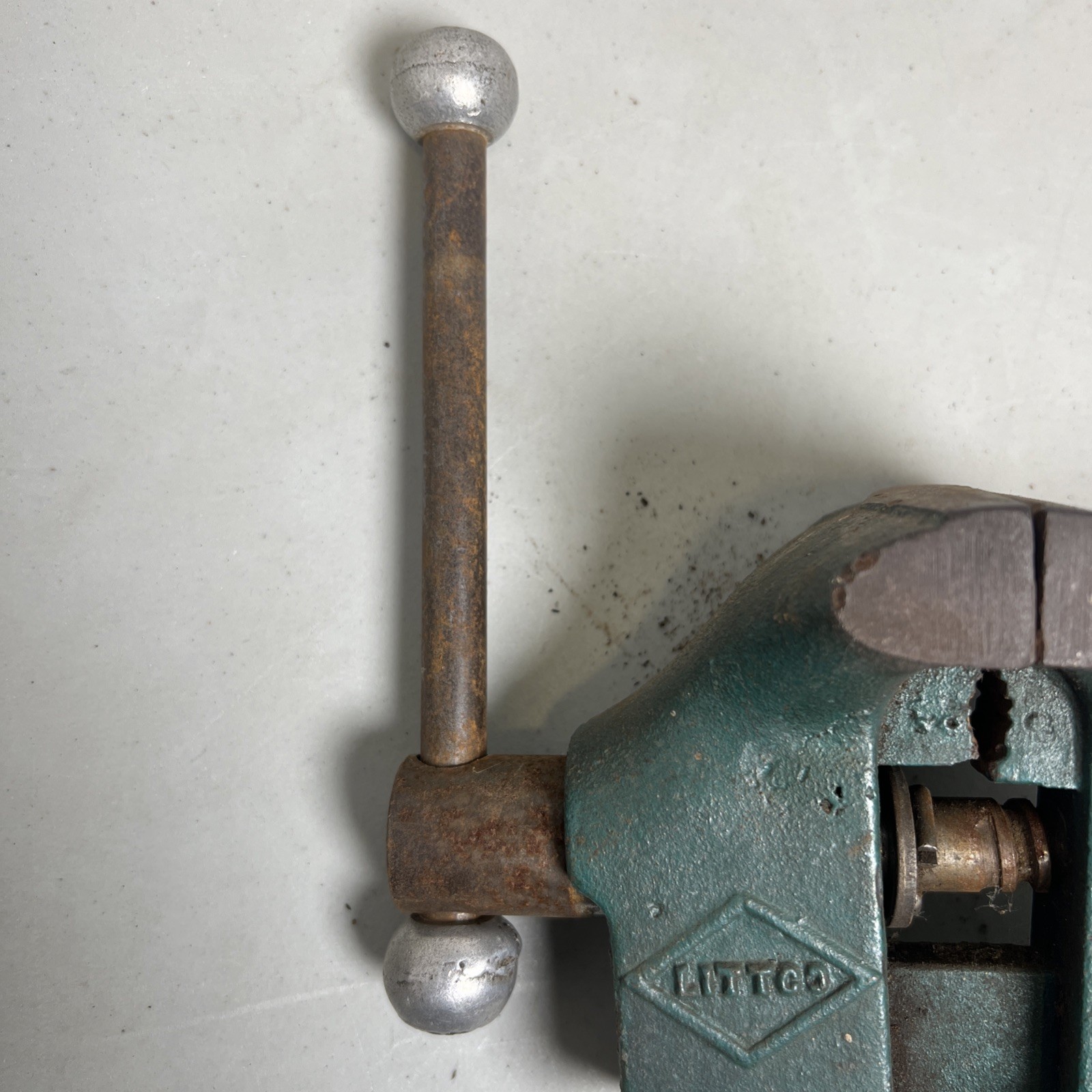 Vintage Littlestown Swivel Bench Vise 3″ Jaw No. 900