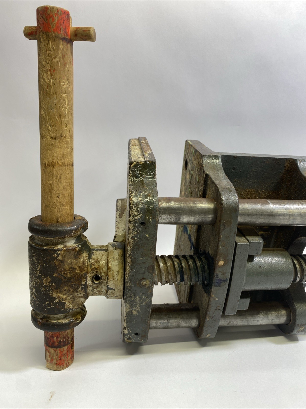 Vintage HEAVY Desmond Stephan W7 Wood Workers Under Bench Vice
