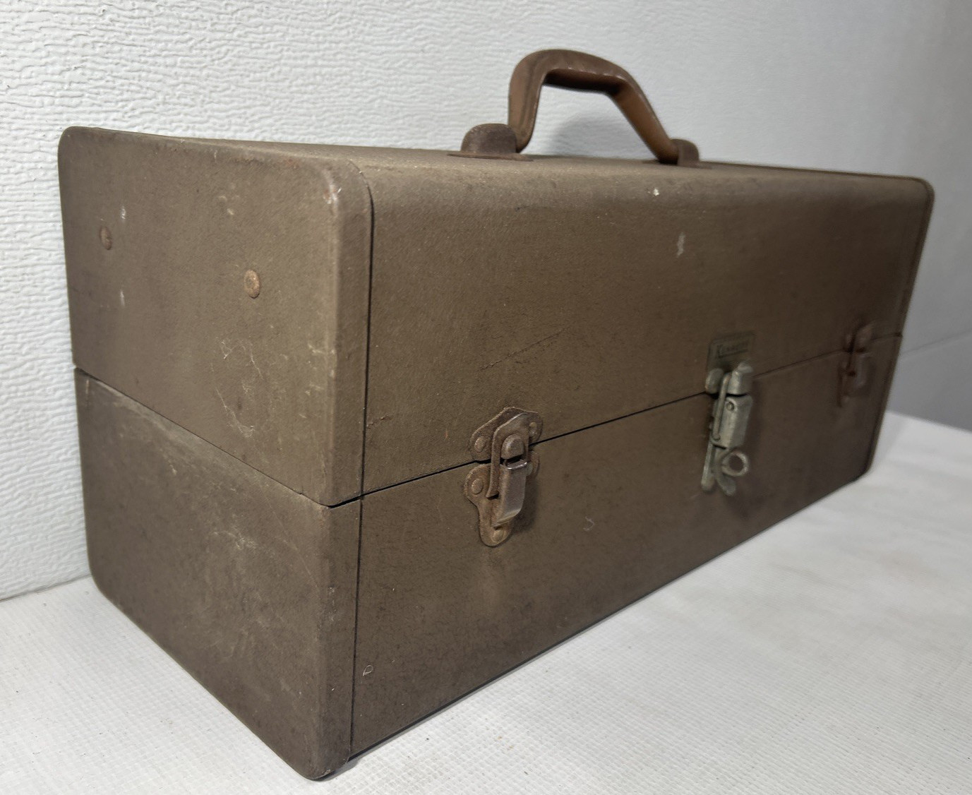 Vintage Kennedy T-18 Tool Box Tackle Hardware Fishing All Metal Rusty Patina