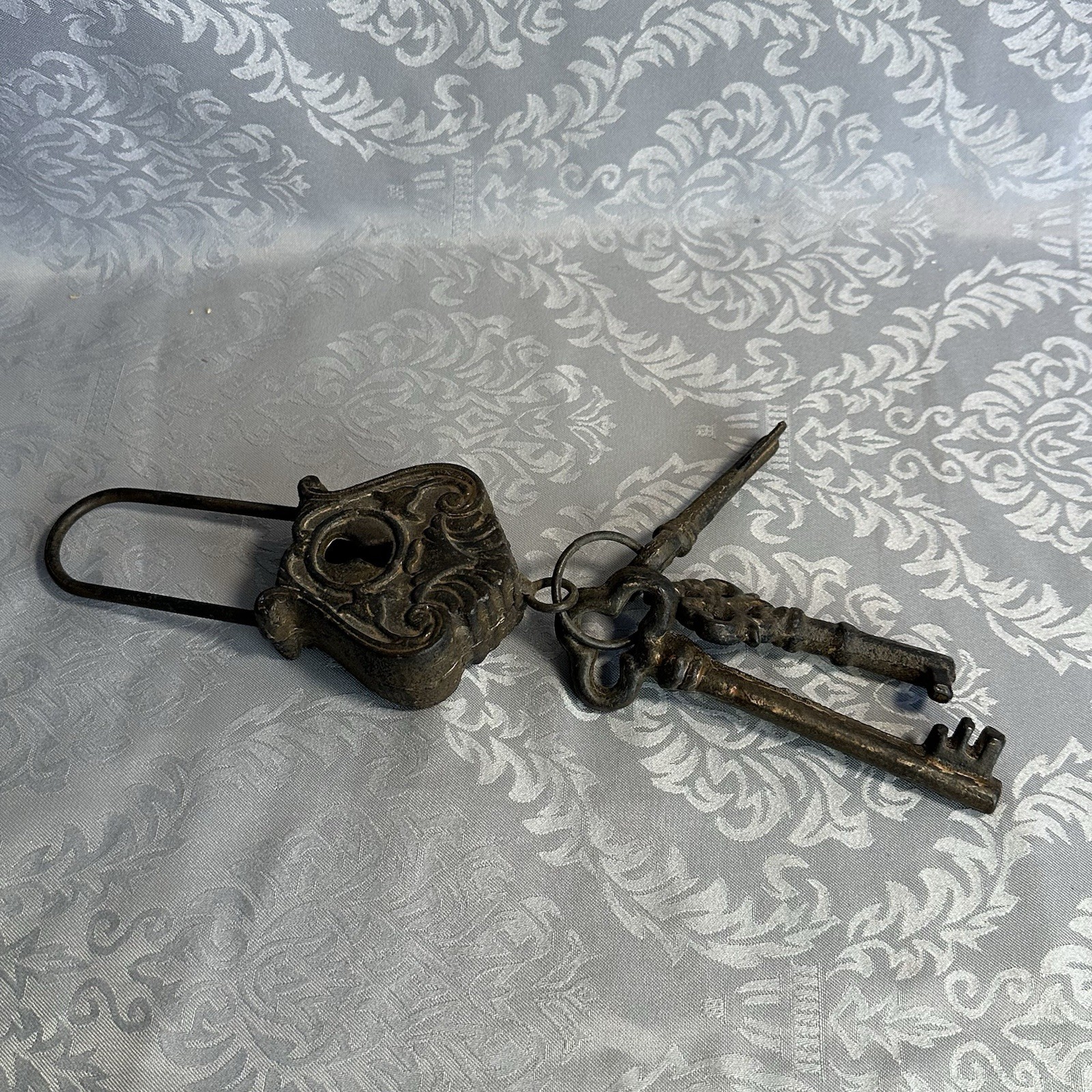 Large Wrought Iron Lock Keys Wall Decor Black Antique Patina Rusty Crusty Moody