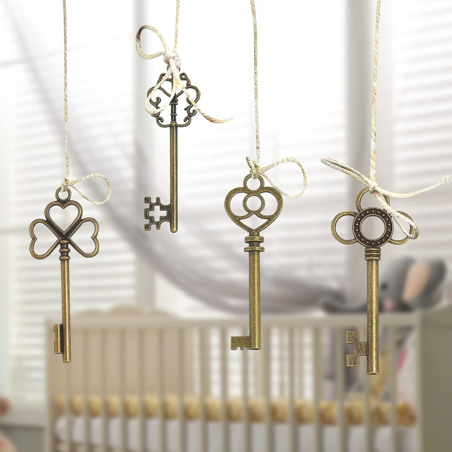 40-Piece Vintage Skeleton Key Charm Set – Ideal for Jewelry & Decor Projects