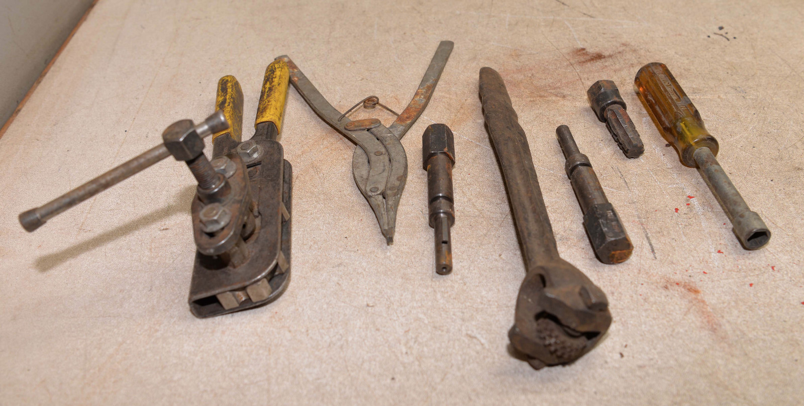 Plumber pipe fitter mechanics tool lot Wolco flaring tool reamer pliers & more