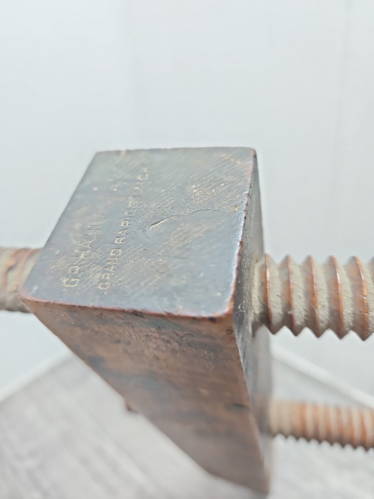 Vintage Grand Rapids Hand Screw Co Woodworking Joiner Clamp 10″ Wooden