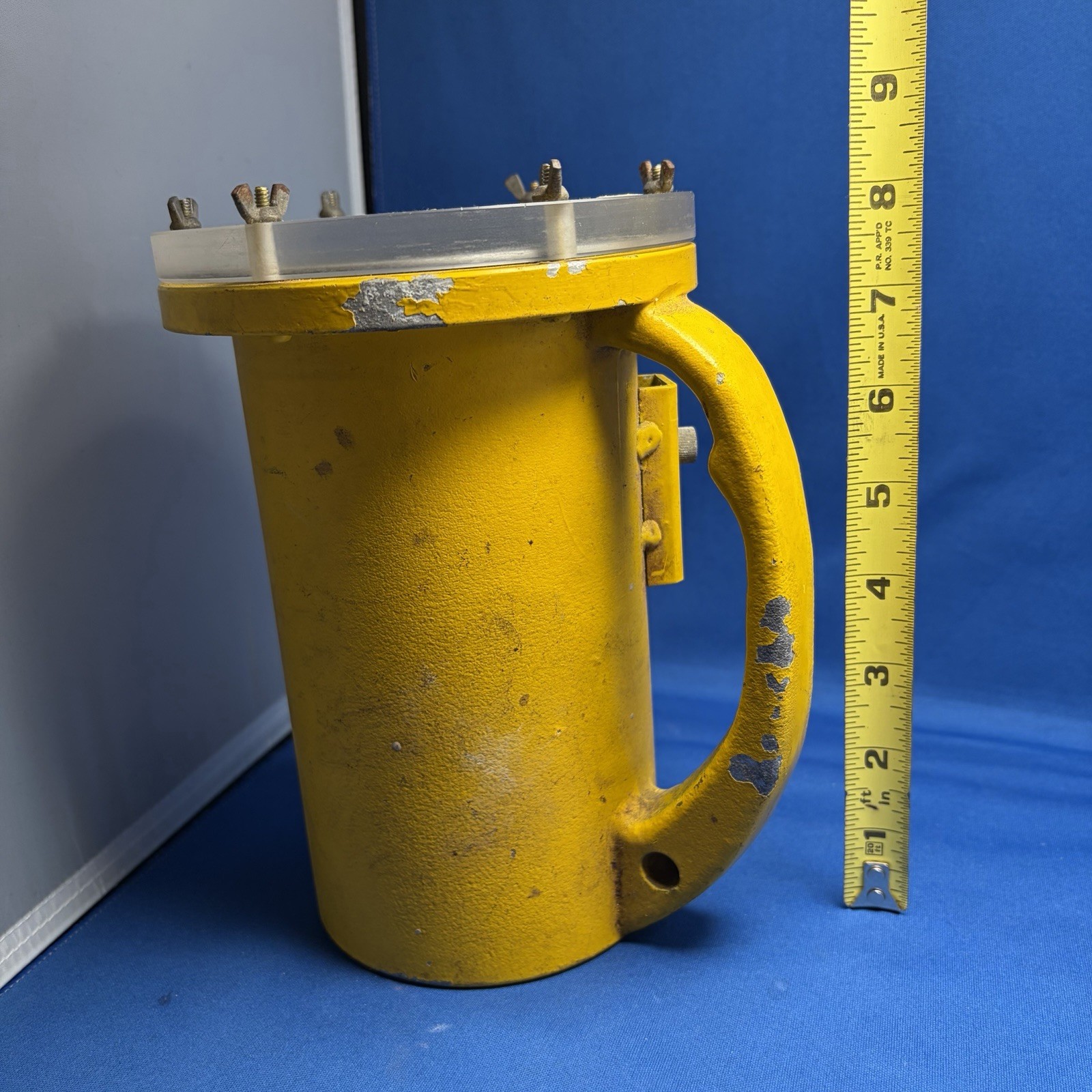 Vintage Yellow Industrial Handheld Spotlight/Flashlight w/ Handle Lens Reflector