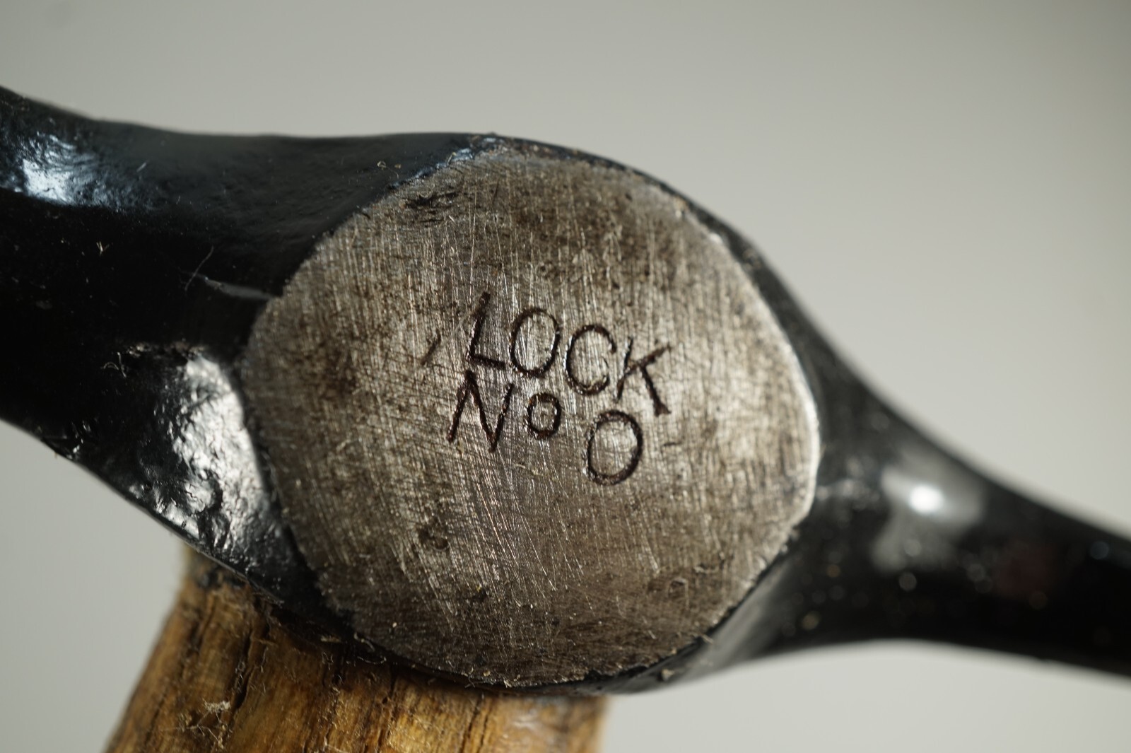 Vintage 1960’s LOCK Fine Quality Cross Pein Hammer 291 grams 12 inch No 0