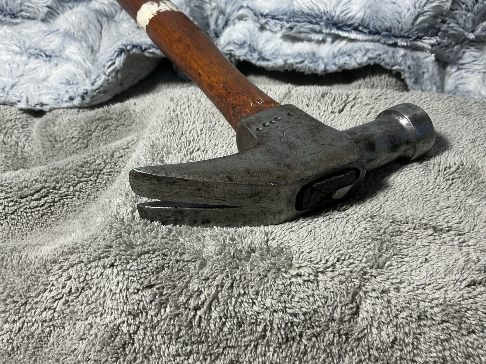 Vntg. Belknap Blue Grass Balanced Hammer – US Military Marked W/ Original Handle