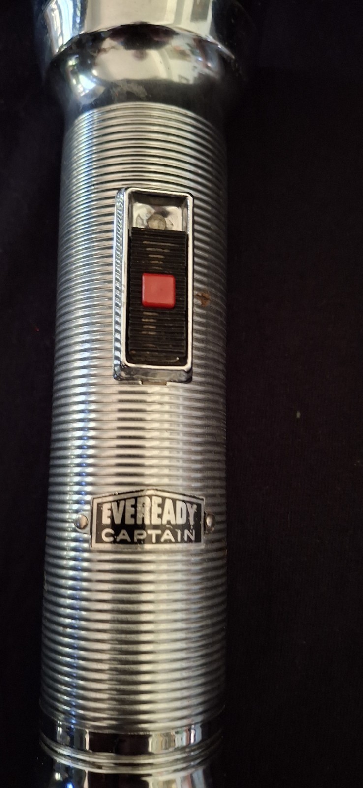 Vintage EVEREADY Captain Flashlight, chrome w/ Ring. 7 1/2 in slide tested/works