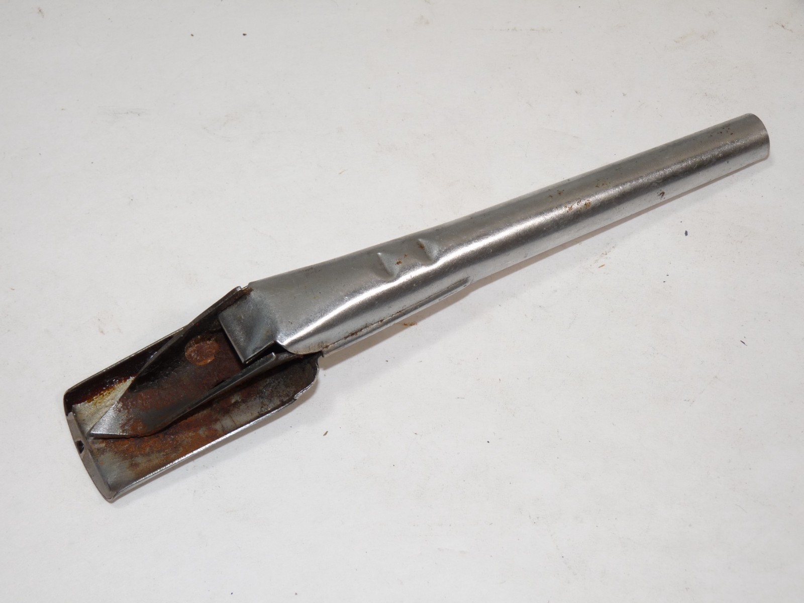 Vintage 60s GLOBEMASTER Oil Can Spout 60890/2 Made In Japan – 7 1/2″ L