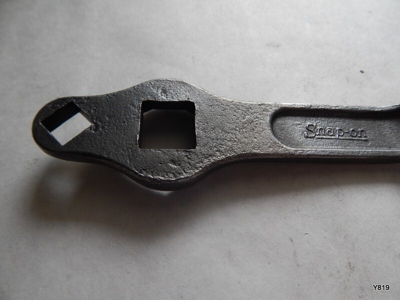 Vintage 1950s Snap-on A-121 rare drain plug wrench automotive garage collectible